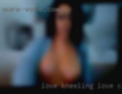 Love kneeling, love collars girls and leashes near Mastic.